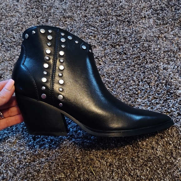 Marc Fisher LTD Deni Boots - Picture 8 of 15